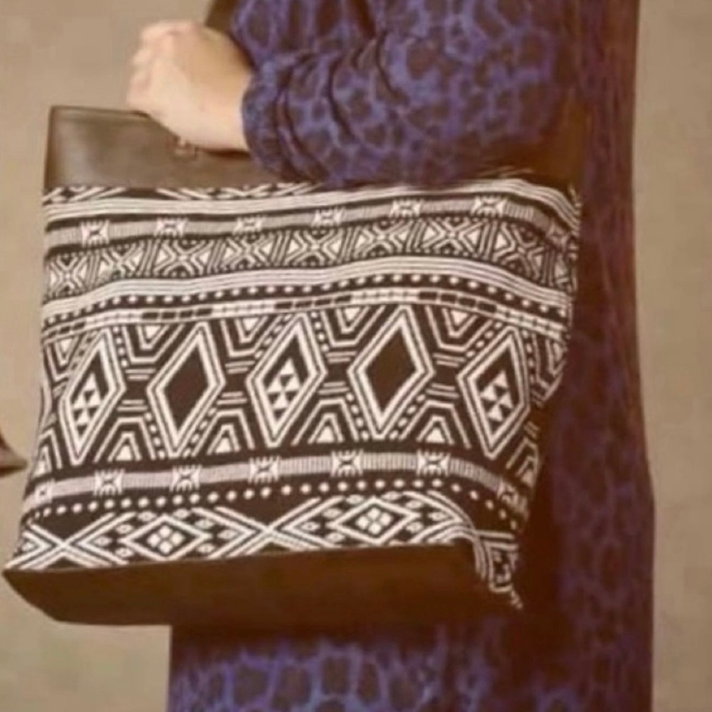Thirty One Reversible Tote in Rio Weave! BNIP!! - Picture 2 of 12